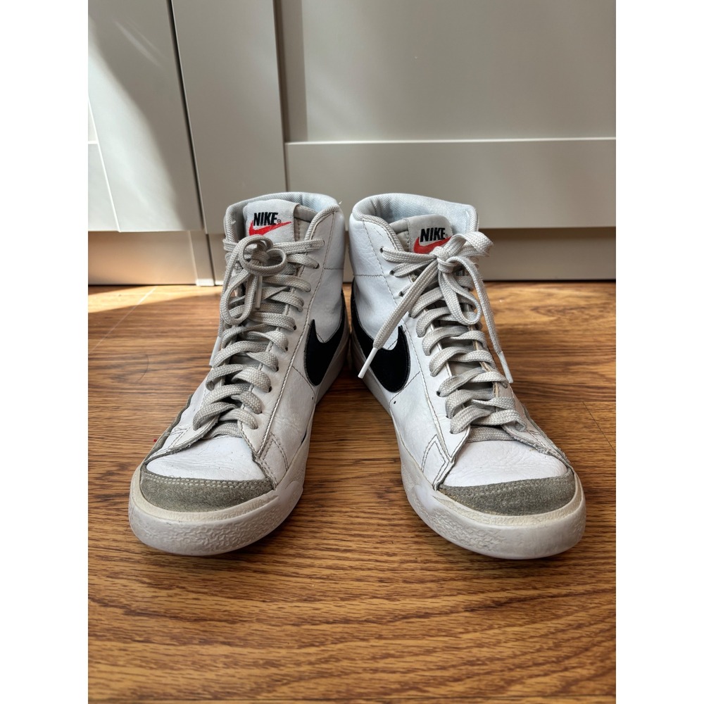 Nike Blazer Mid 77 GS White Black Retro Streetwear Sneakers Size 5Y (women's 6)
